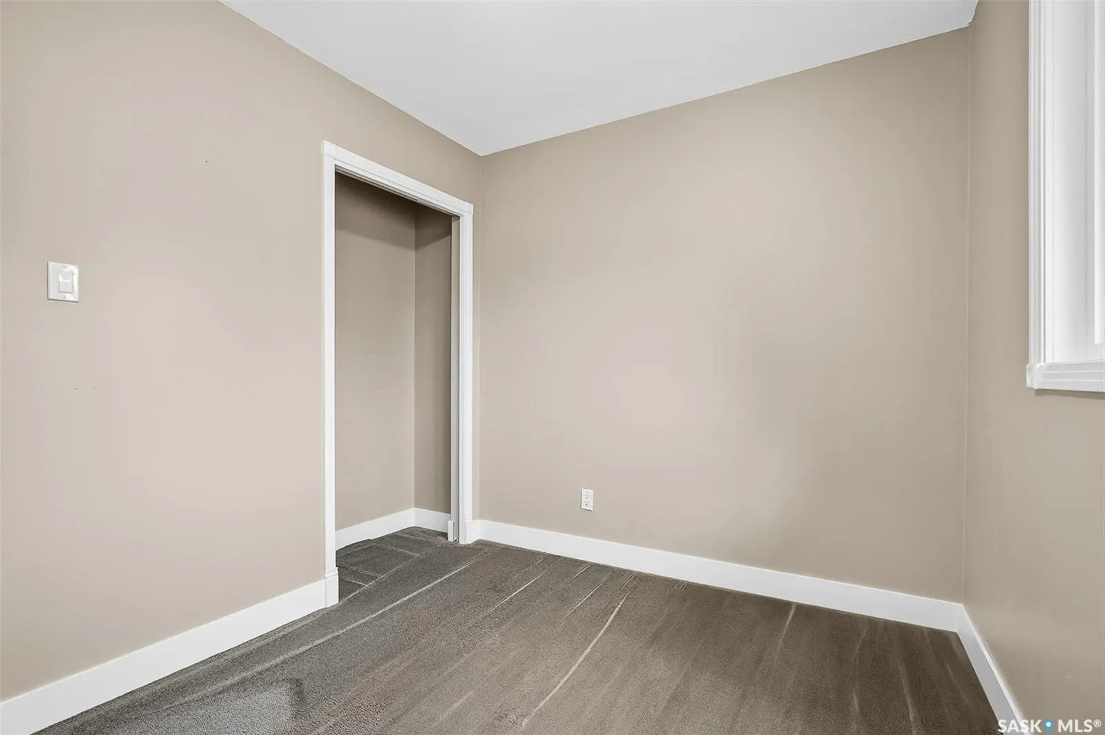 1114 Caribou STREET W