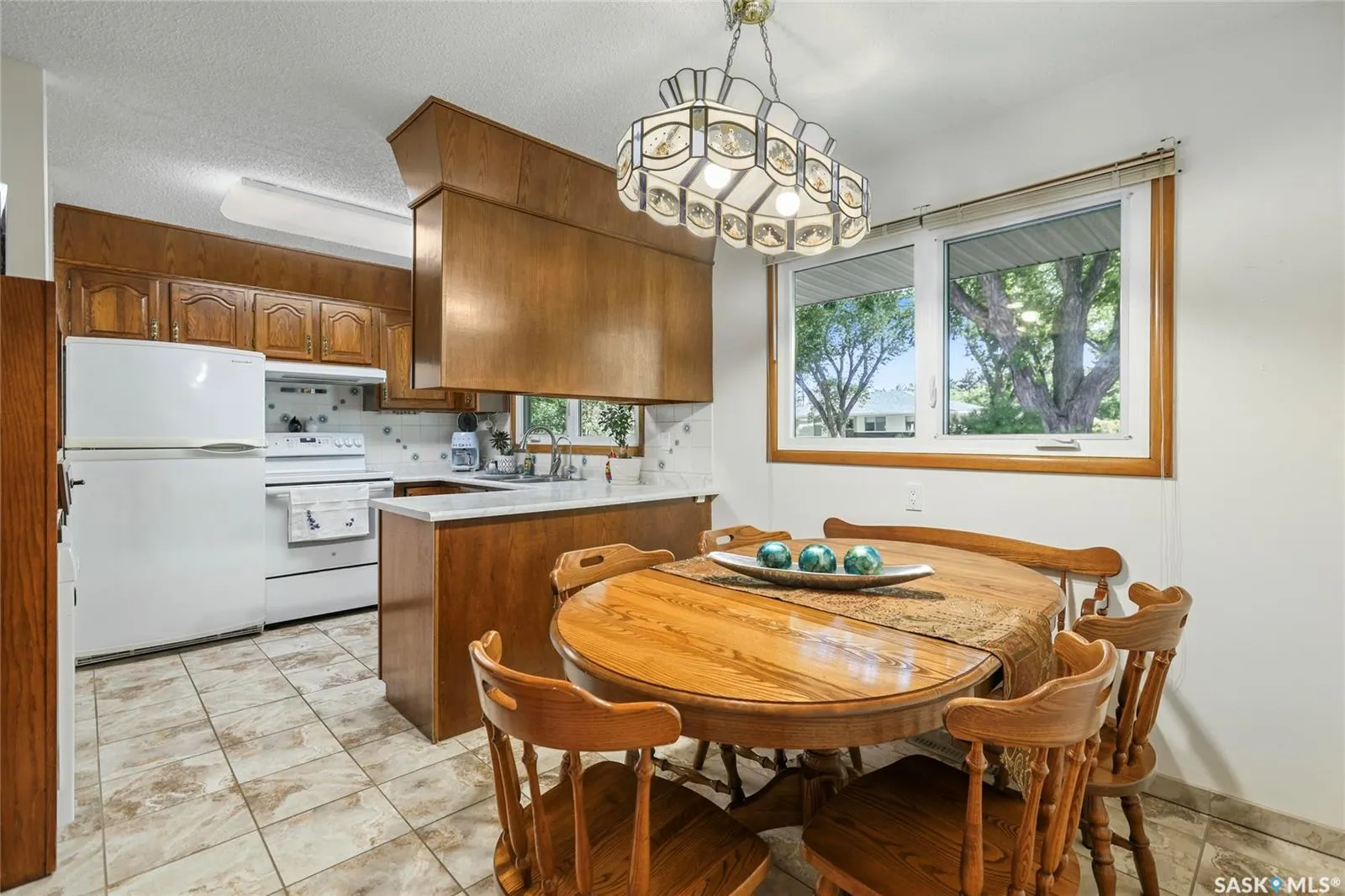 144 Woodward AVENUE
