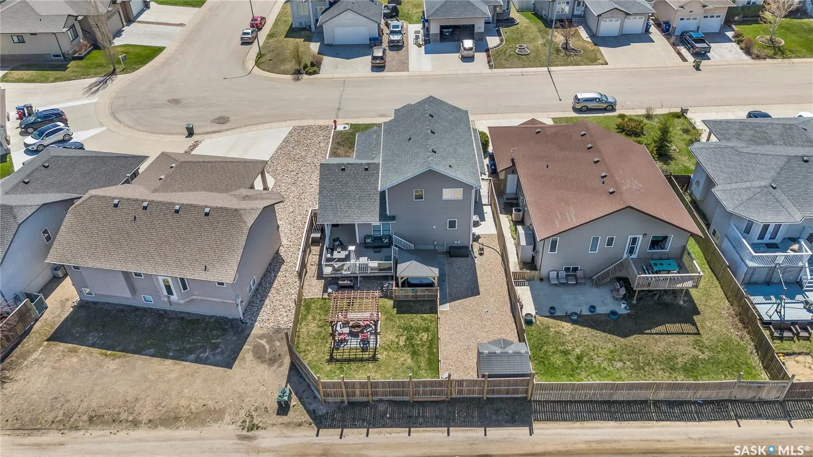 318 Lakeridge DRIVE
