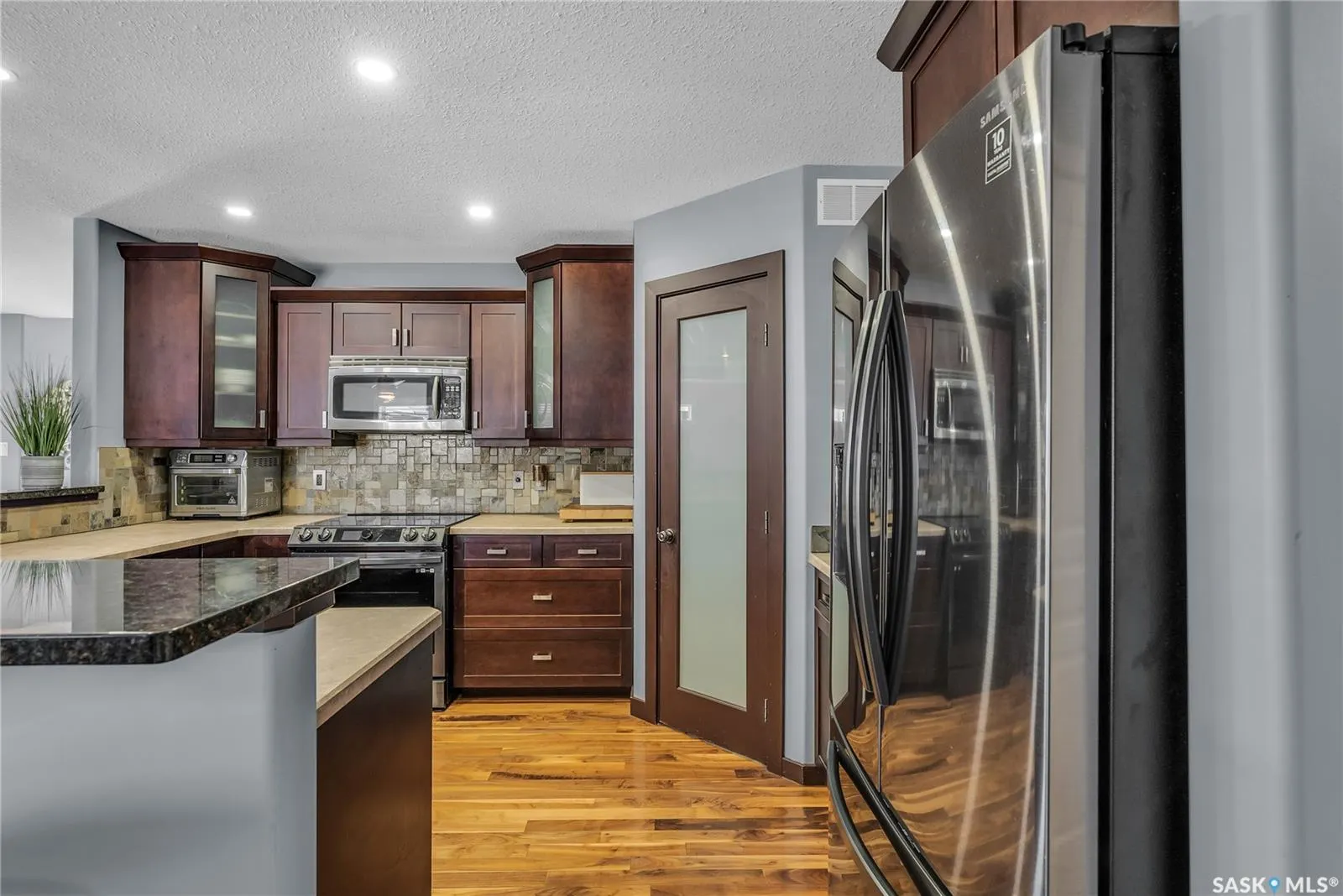 318 Lakeridge DRIVE