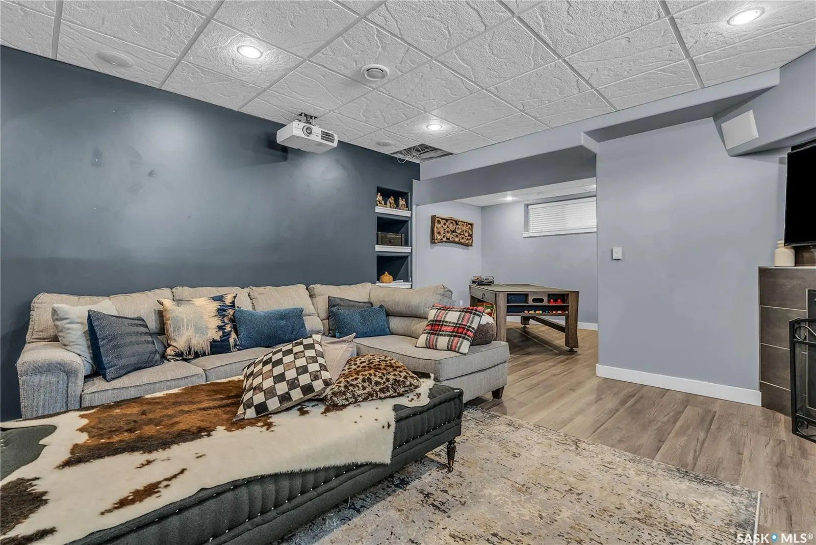 318 Lakeridge DRIVE