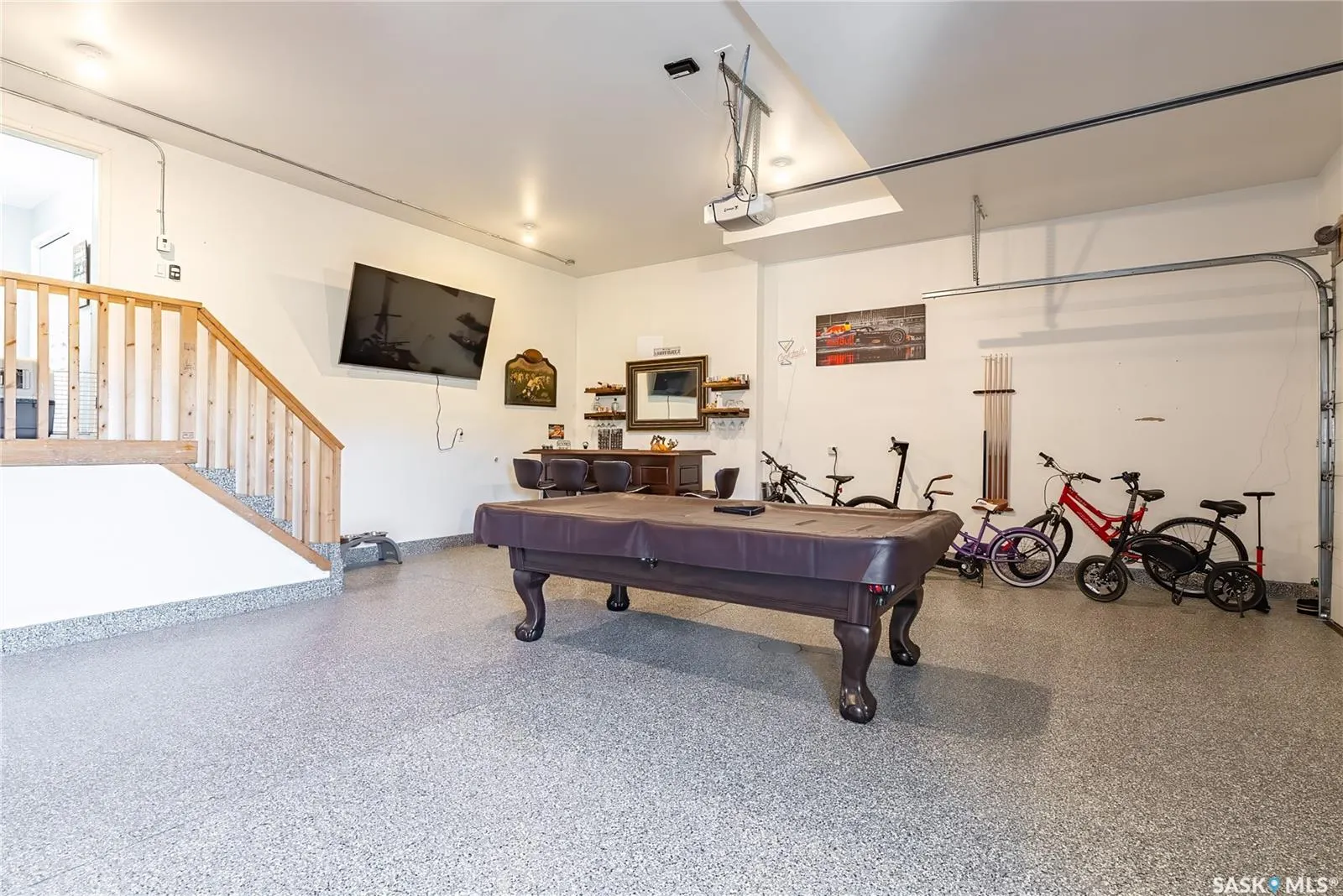 318 Lakeridge DRIVE