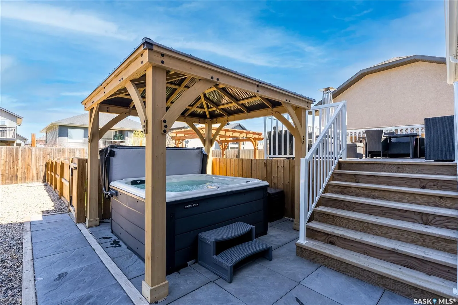 318 Lakeridge DRIVE