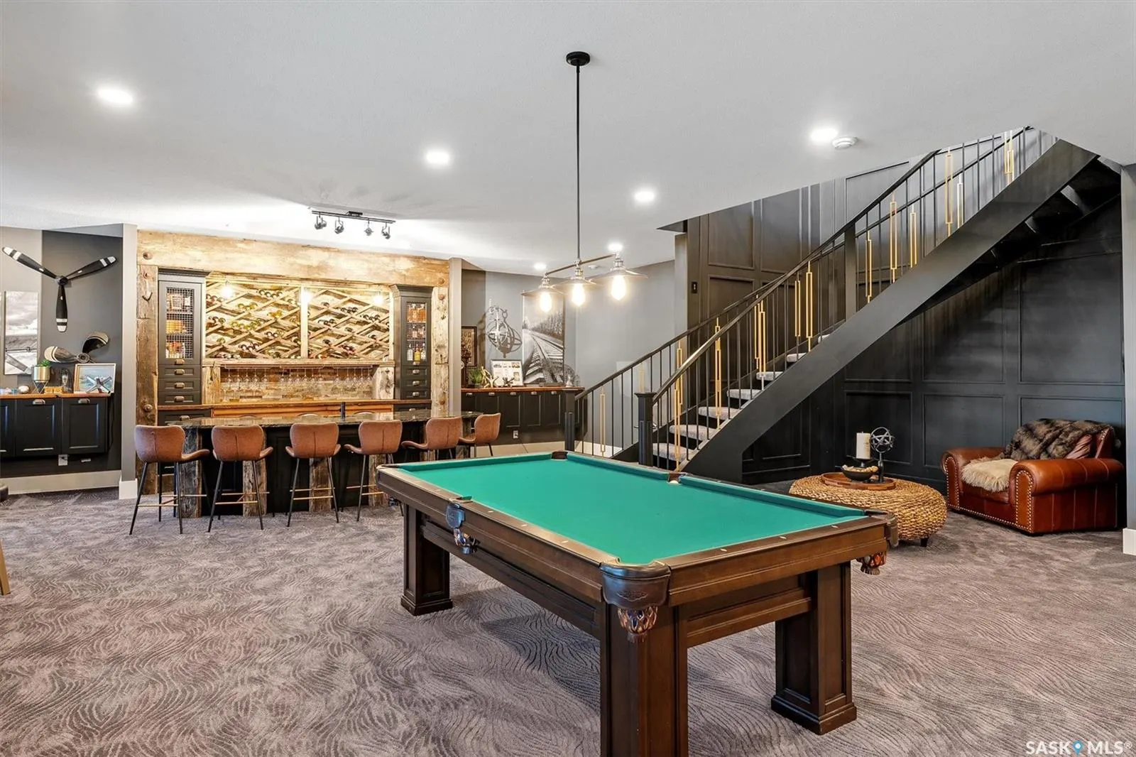 128 Greenbryre CRESCENT N