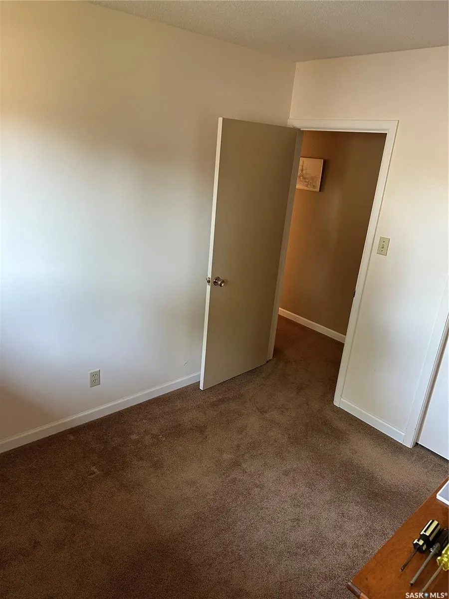 1806 Easthill