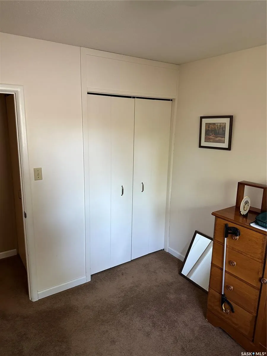 1806 Easthill