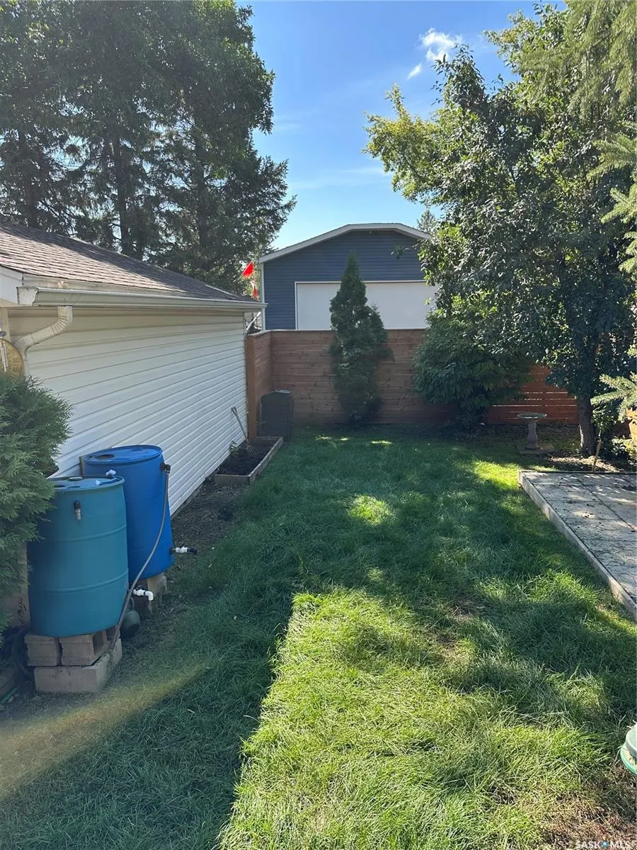 1806 Easthill