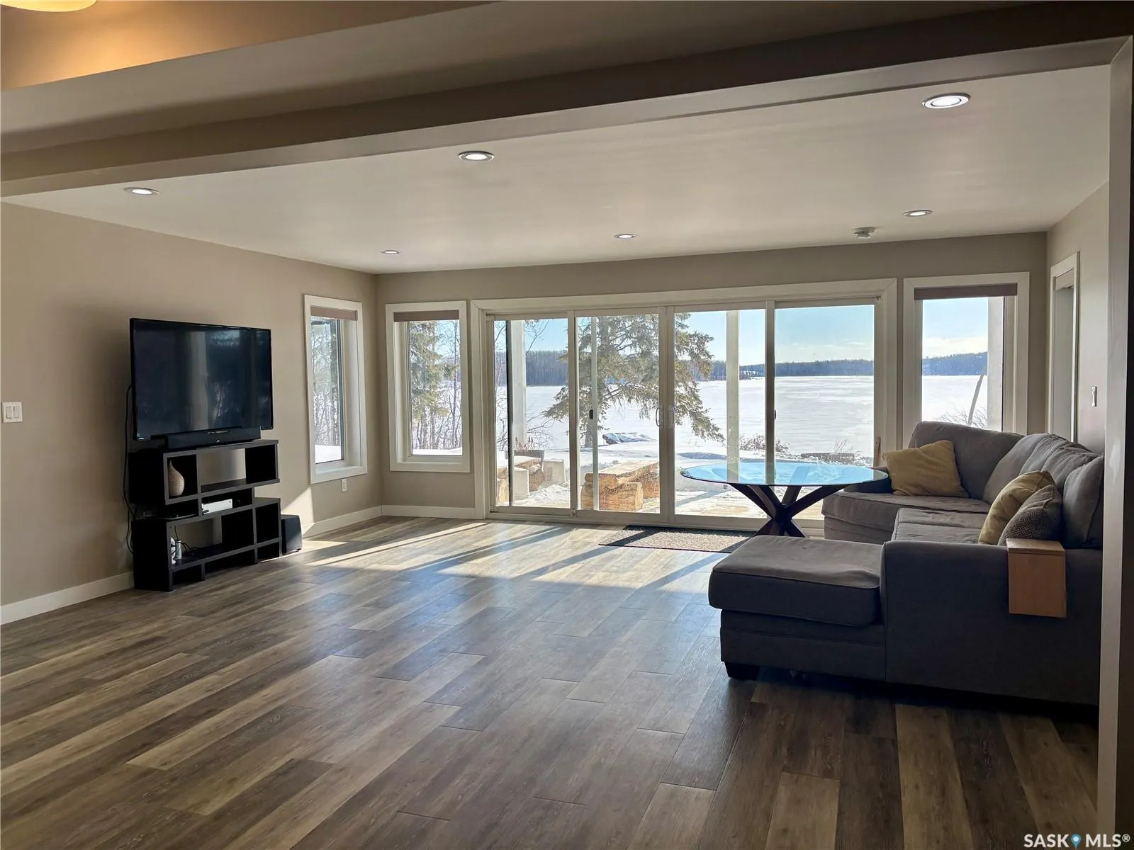 14 Crescent Bay ROAD