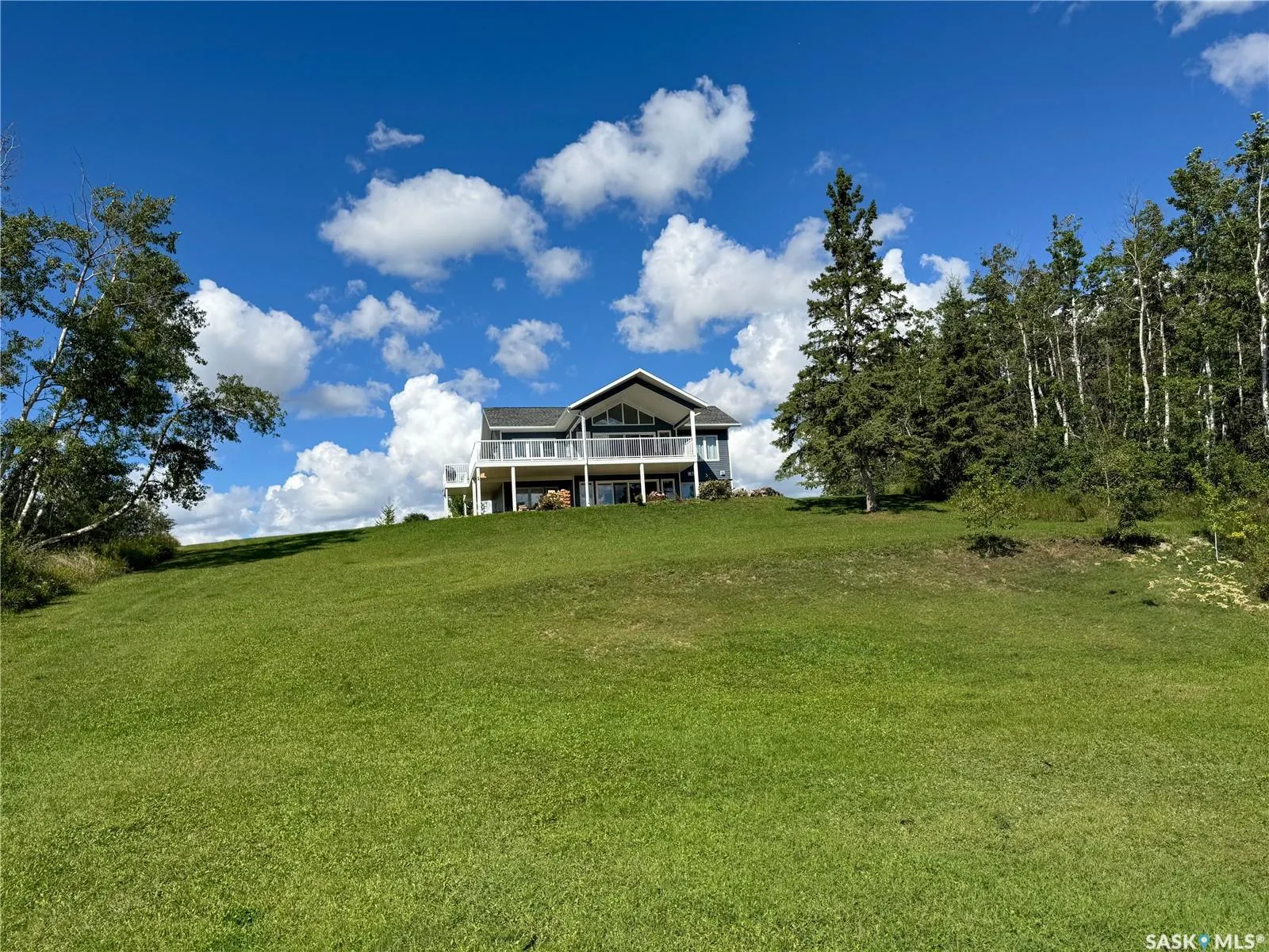14 Crescent Bay ROAD