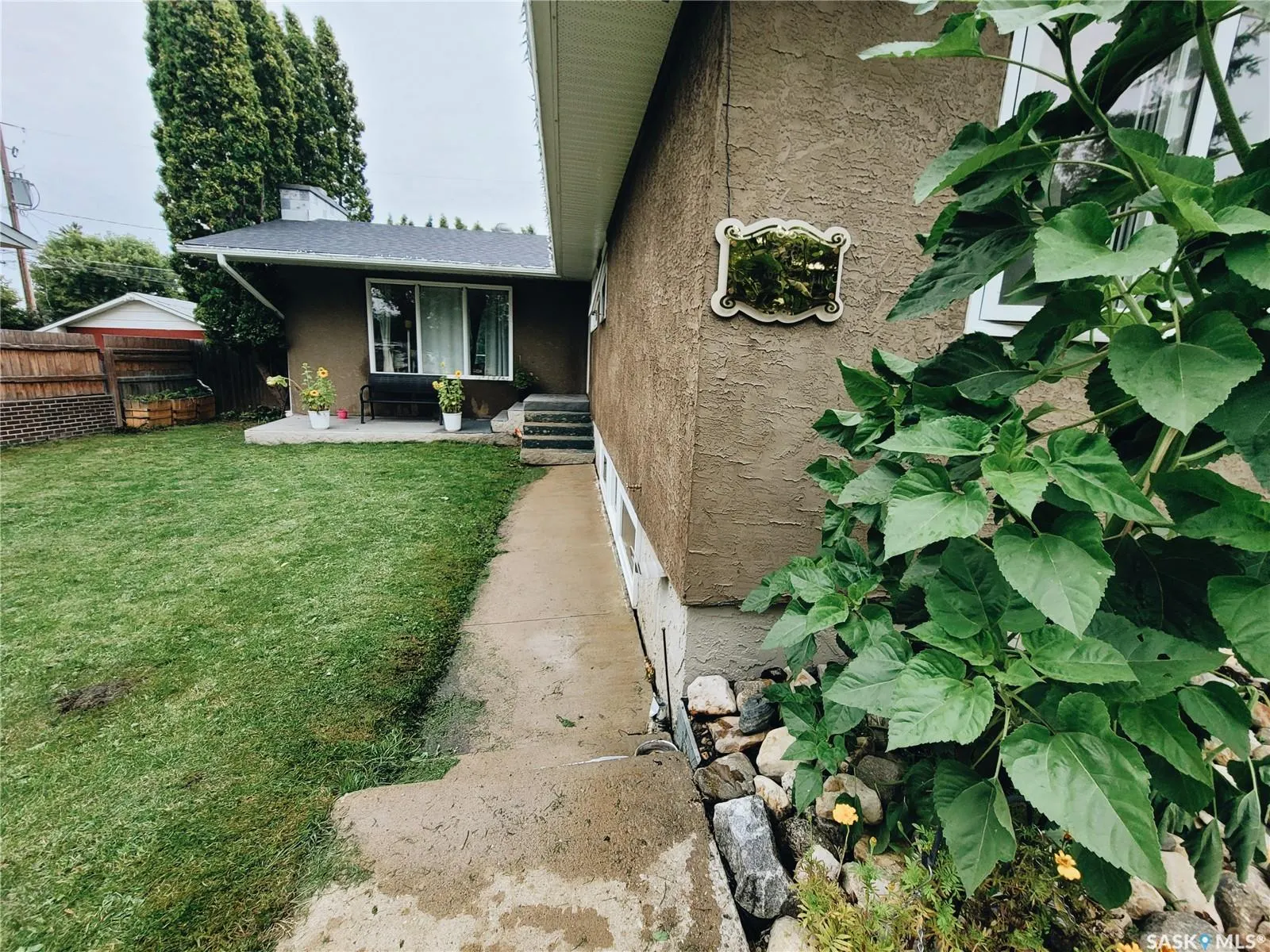 626 24th STREET W