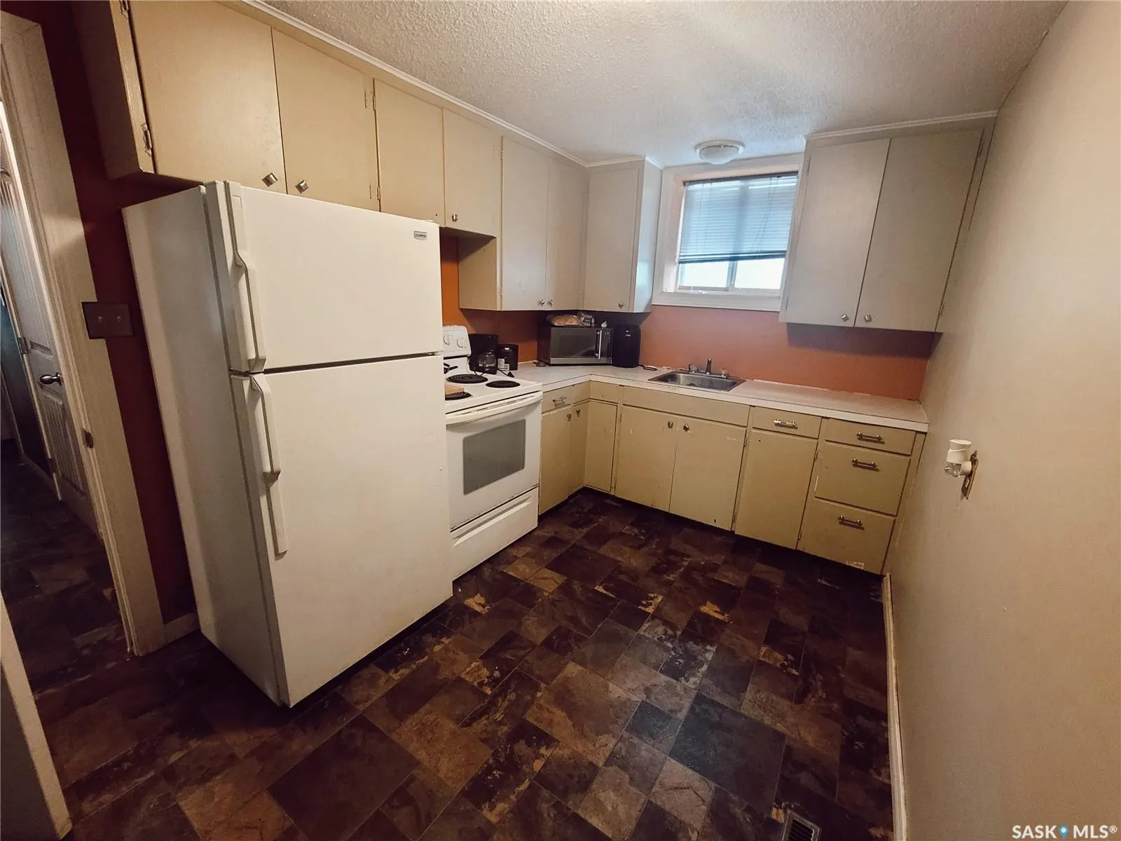 626 24th STREET W