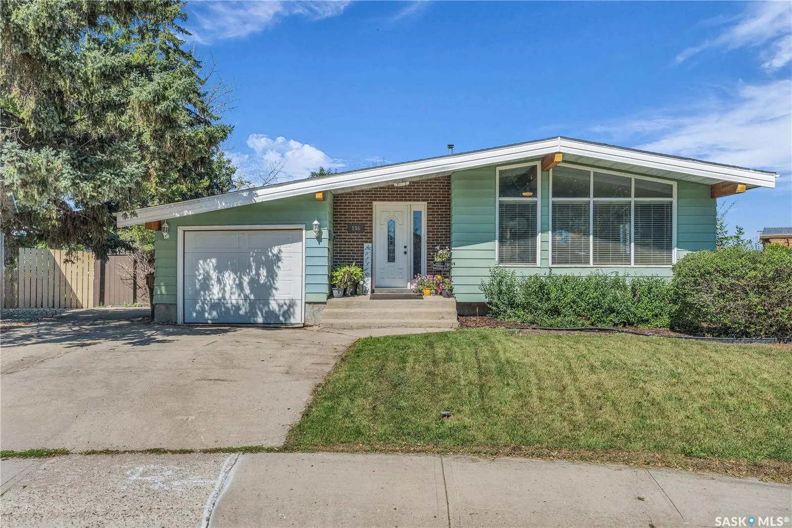 156 Carmichael ROAD