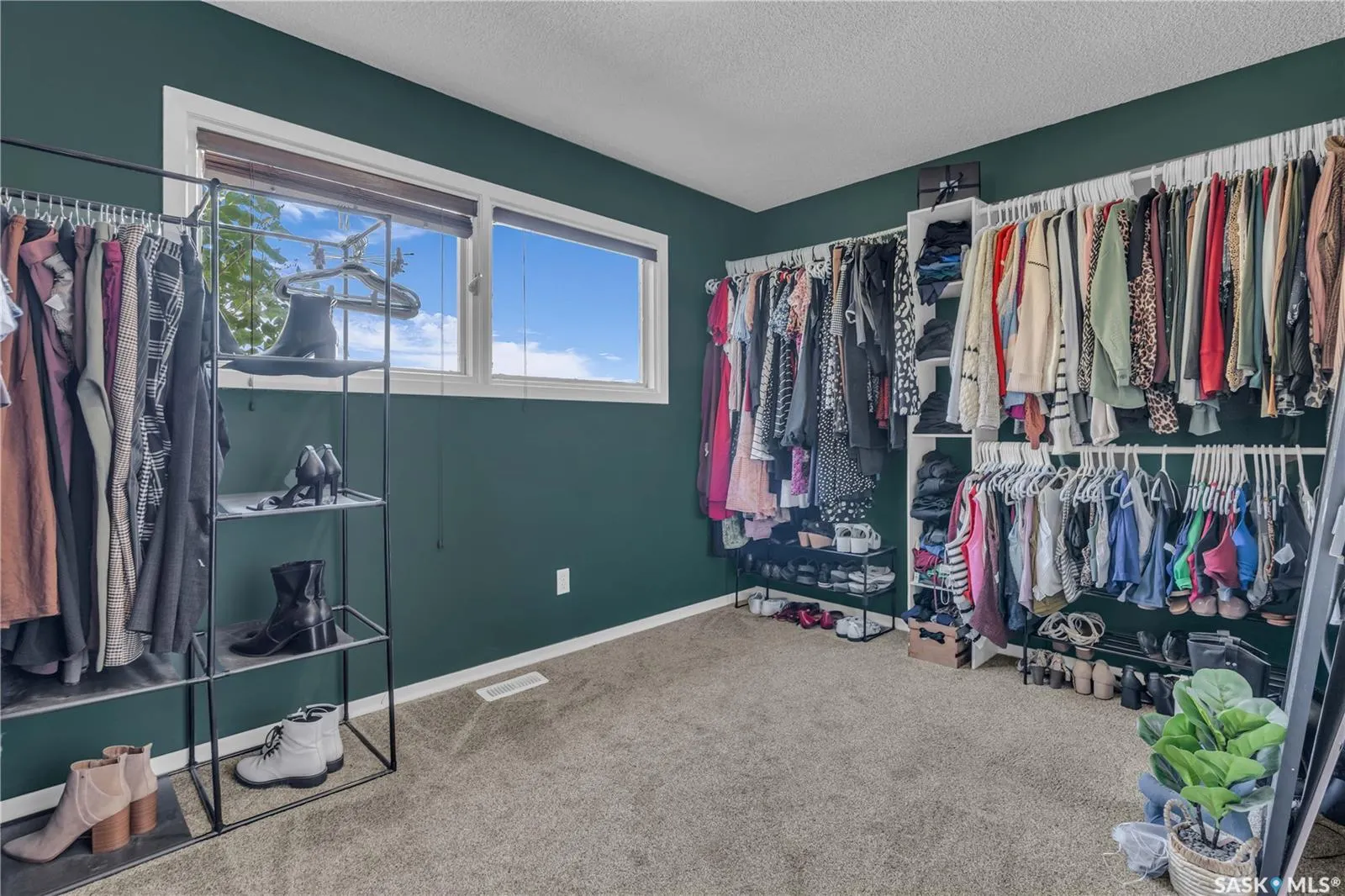 156 Carmichael ROAD