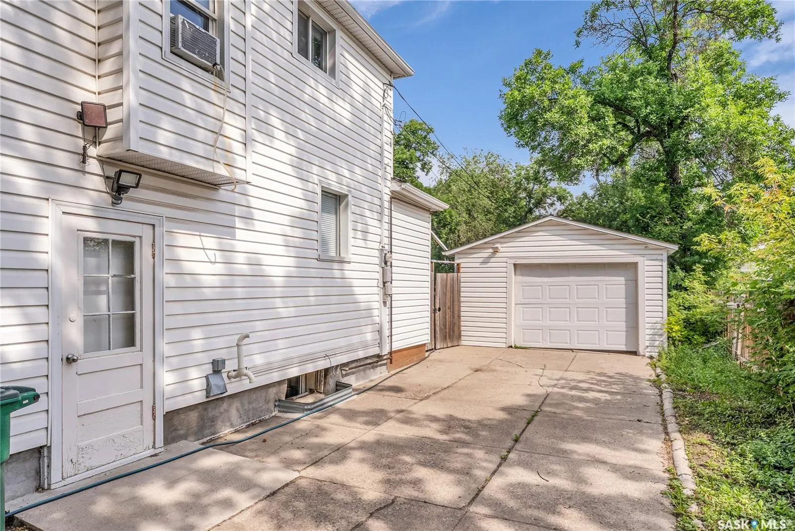 306 109th STREET W