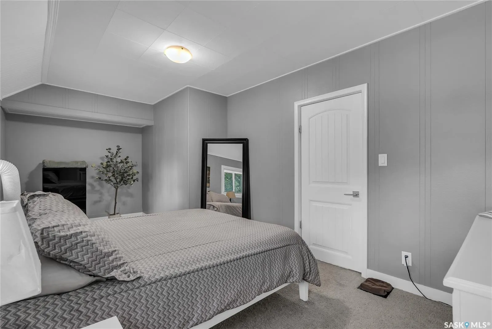 306 109th STREET W