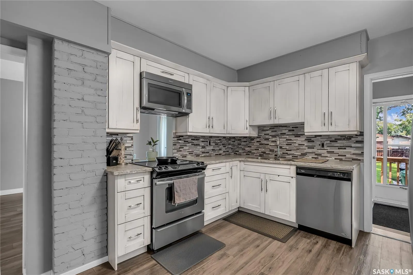 306 109th STREET W