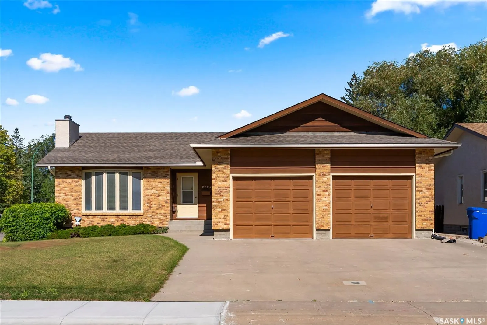 2102 Hanover CRESCENT E