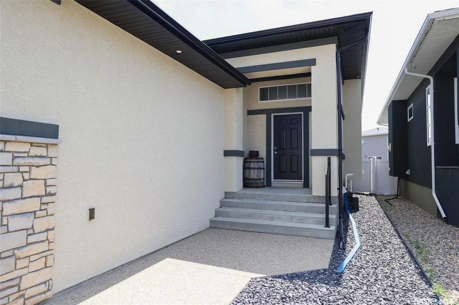 4833 Keller AVENUE