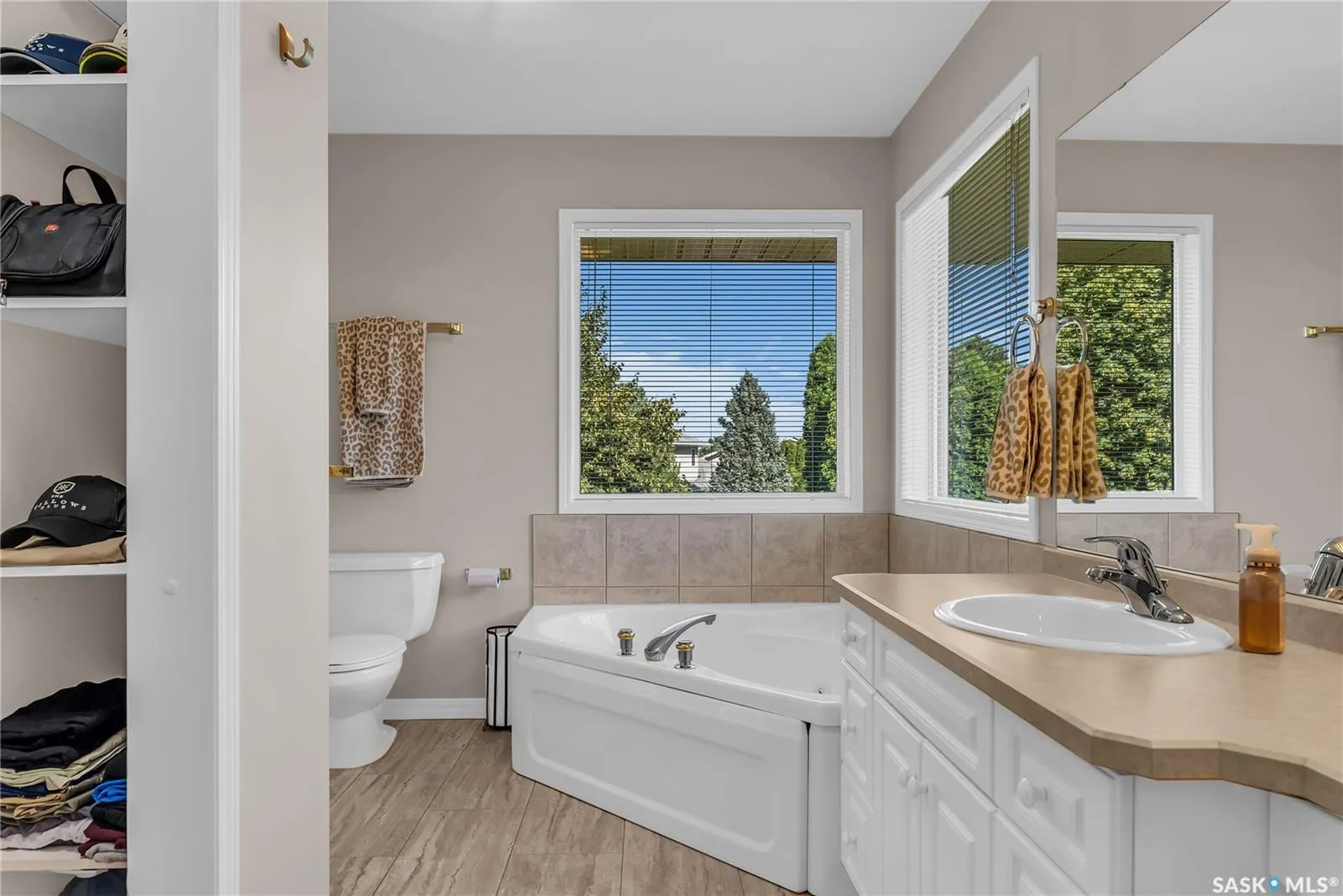 318 Mendel COVE