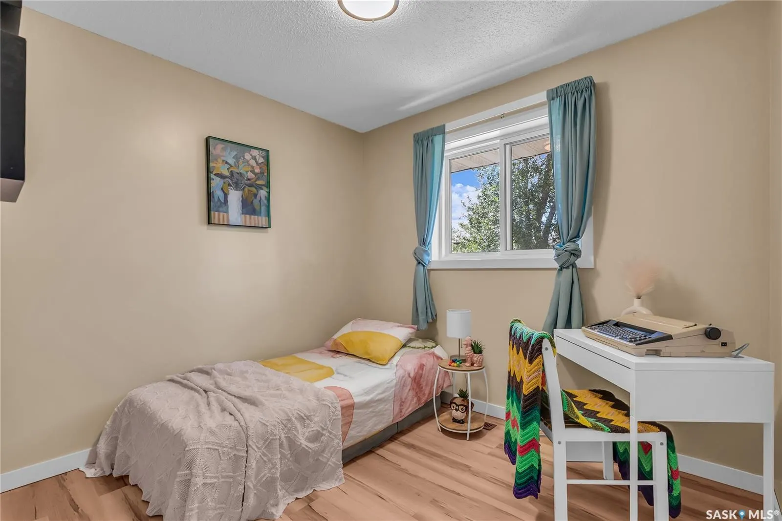 502 Brightsand CRESCENT