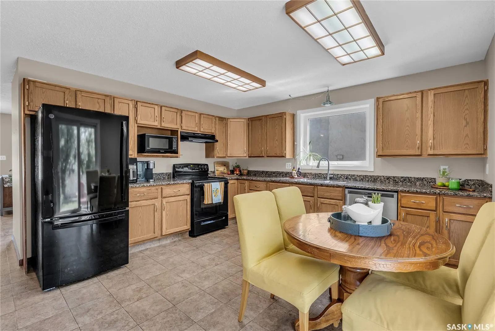 502 Brightsand CRESCENT