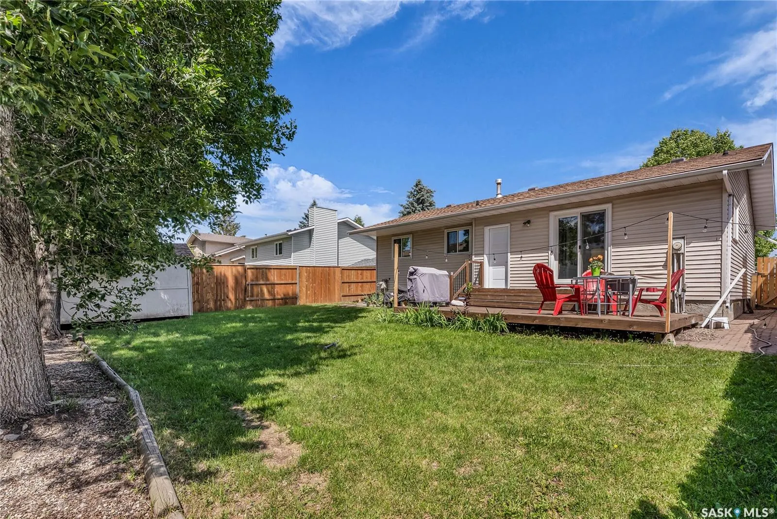 502 Brightsand CRESCENT