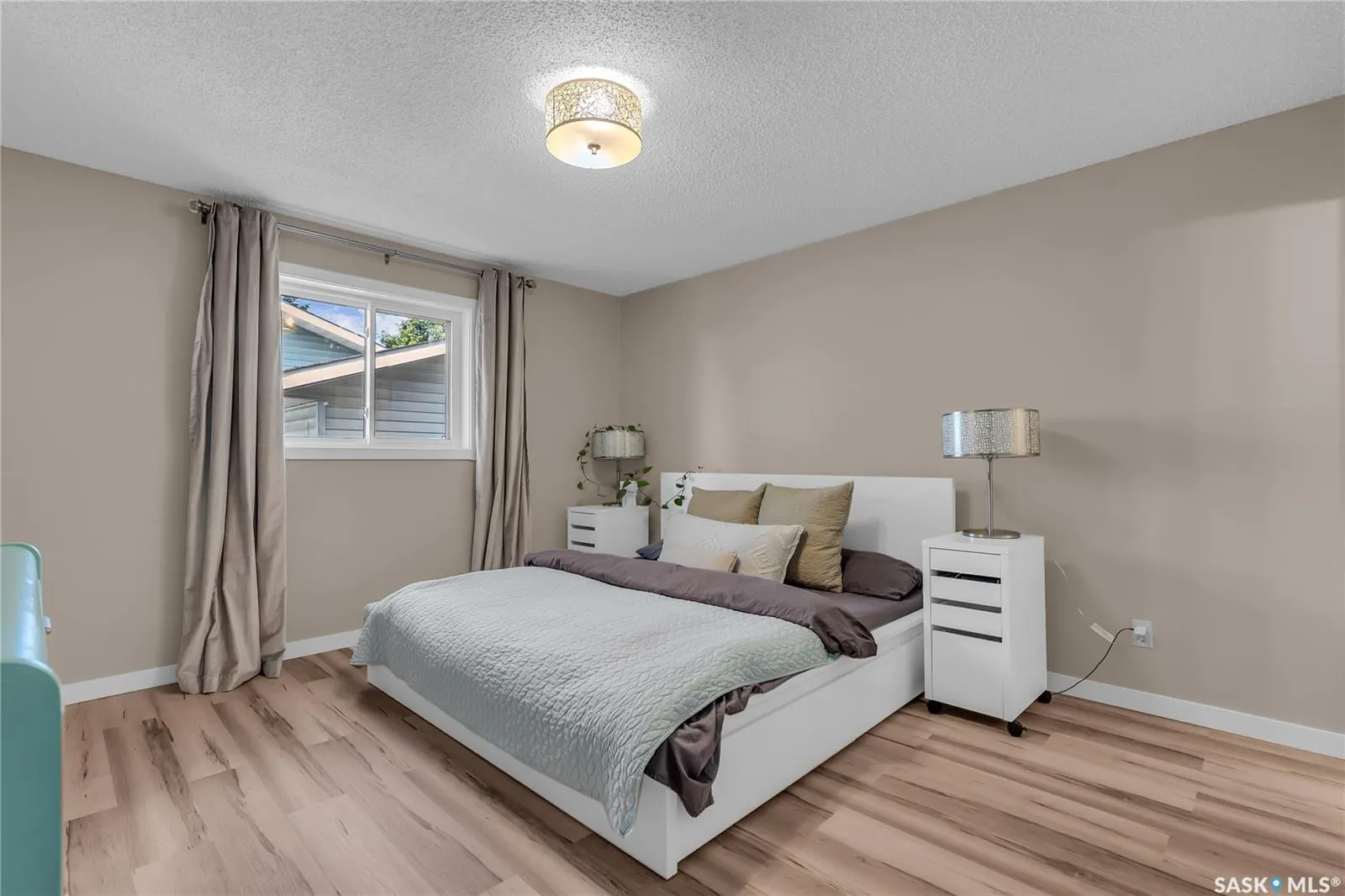 502 Brightsand CRESCENT