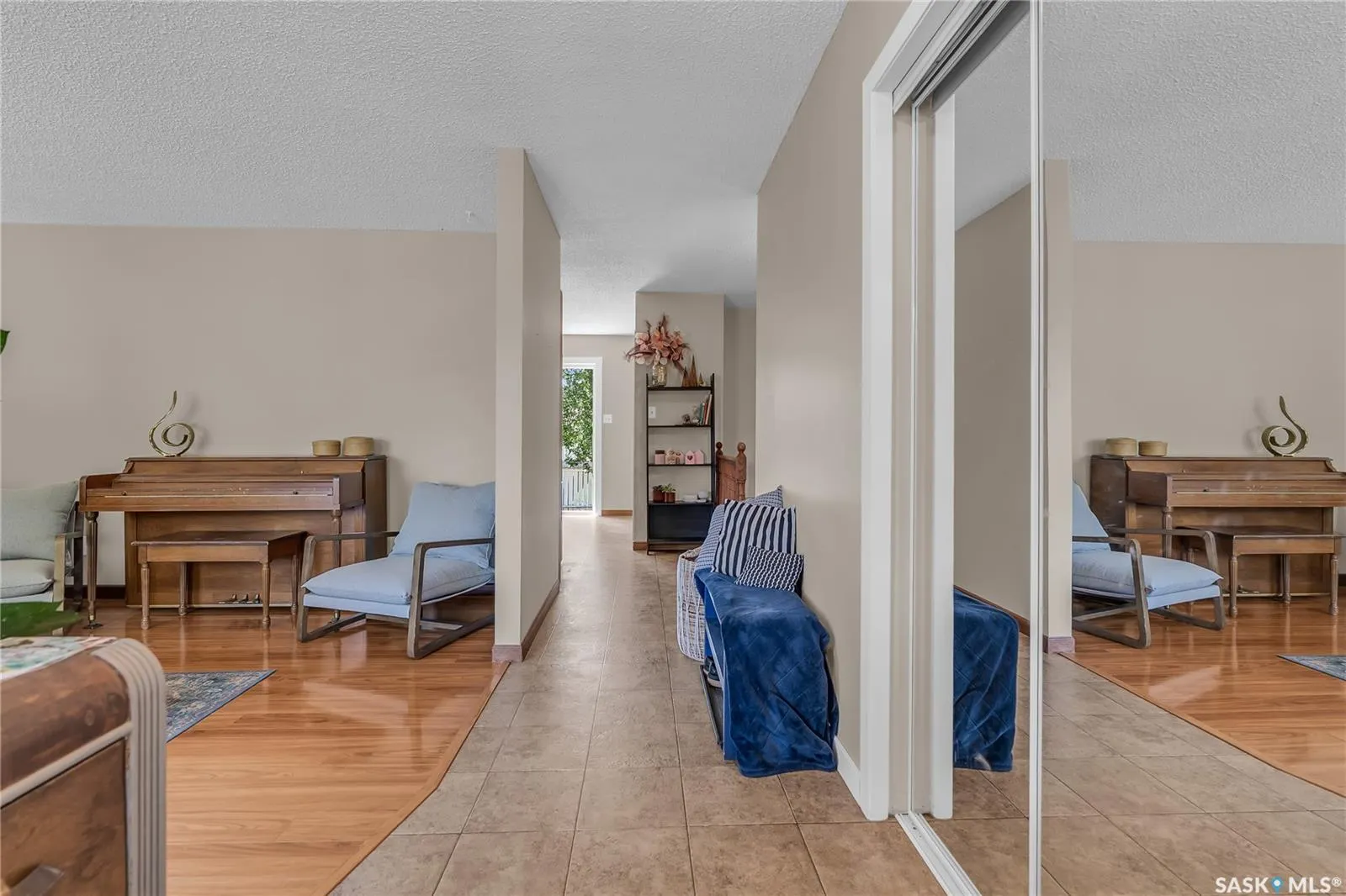 502 Brightsand CRESCENT
