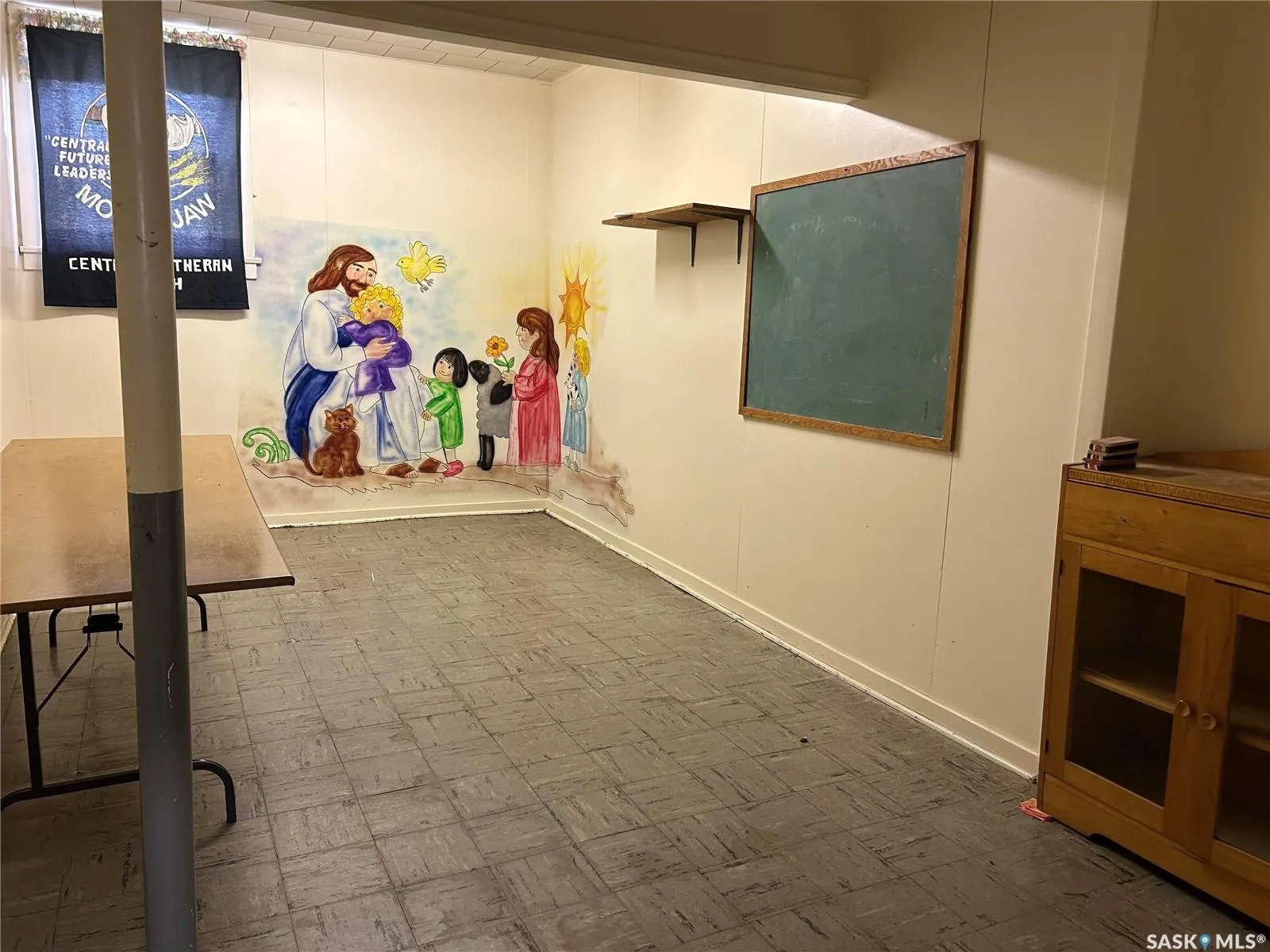 27 Hochelaga STREET W