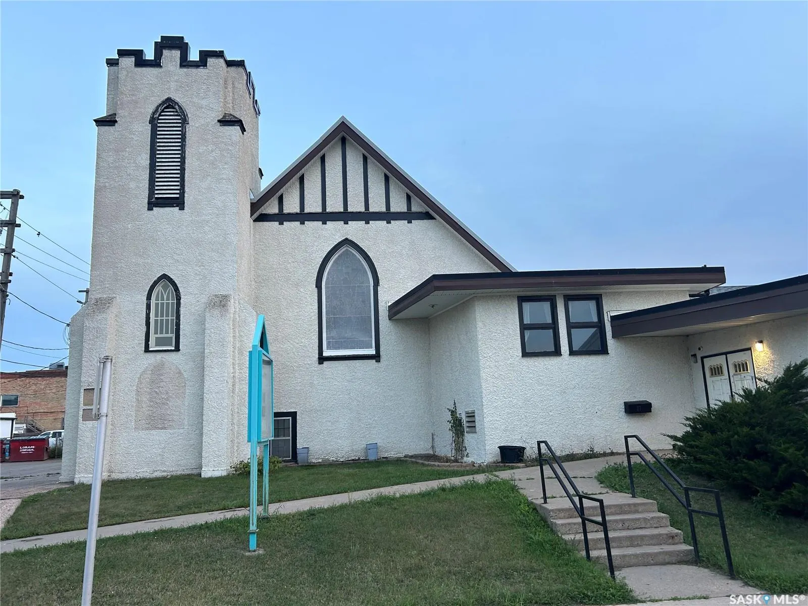 27 Hochelaga STREET W