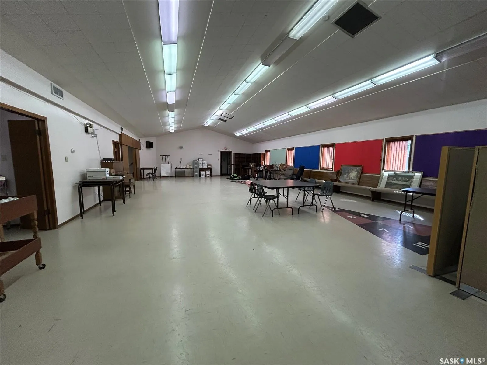 27 Hochelaga STREET W
