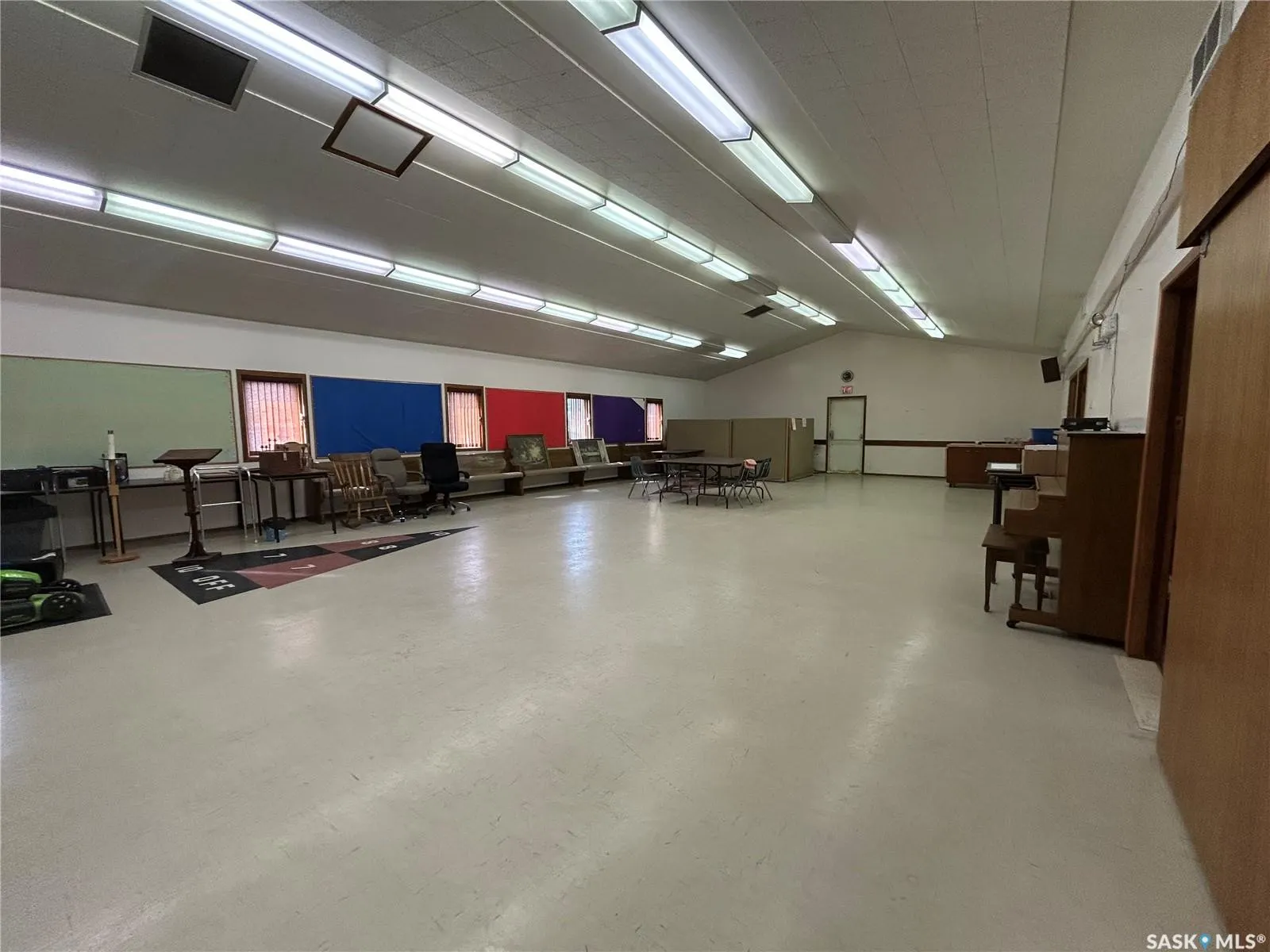 27 Hochelaga STREET W