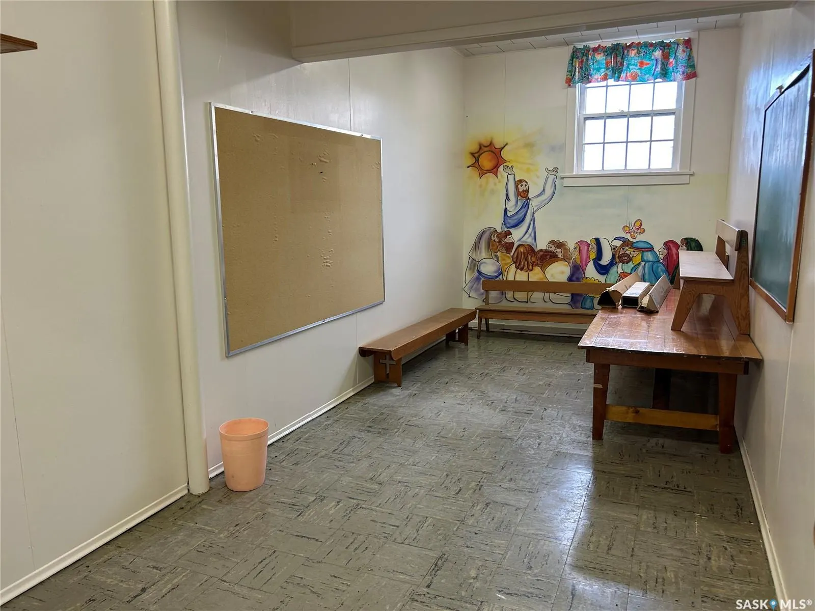 27 Hochelaga STREET W