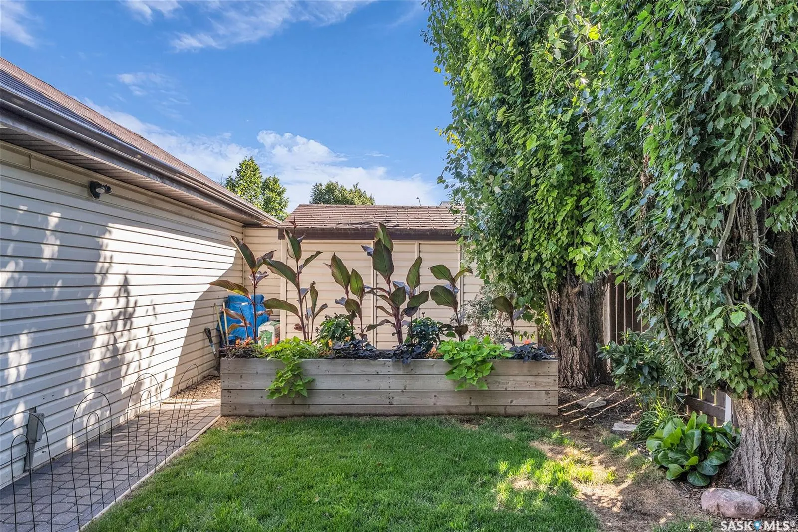 306 Bowman CRESCENT