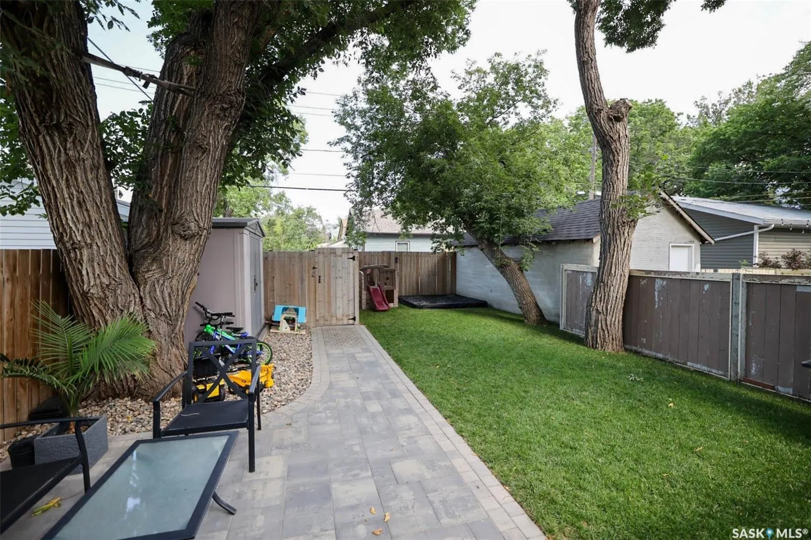 3408 Victoria AVENUE
