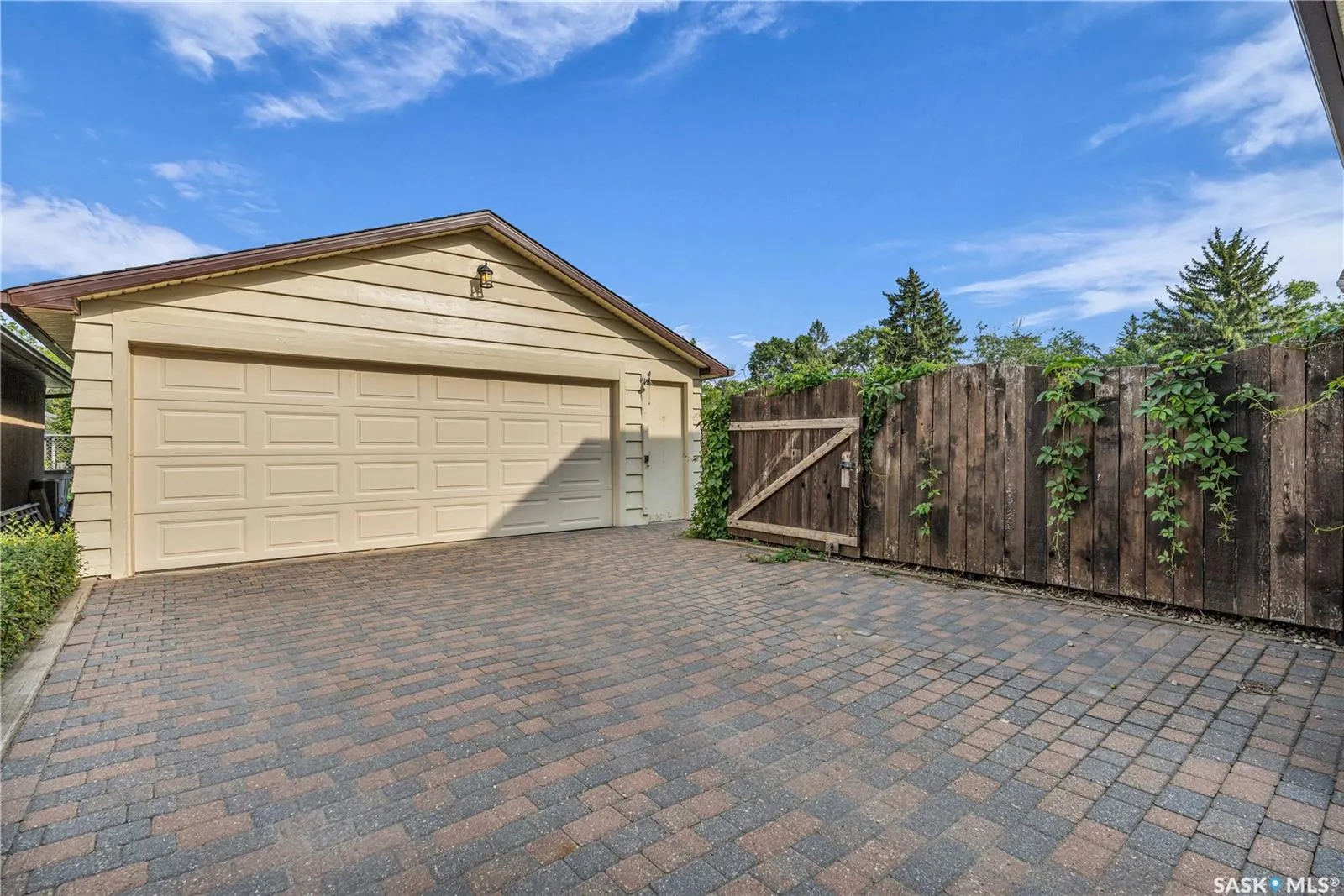 13 Lamont CRESCENT
