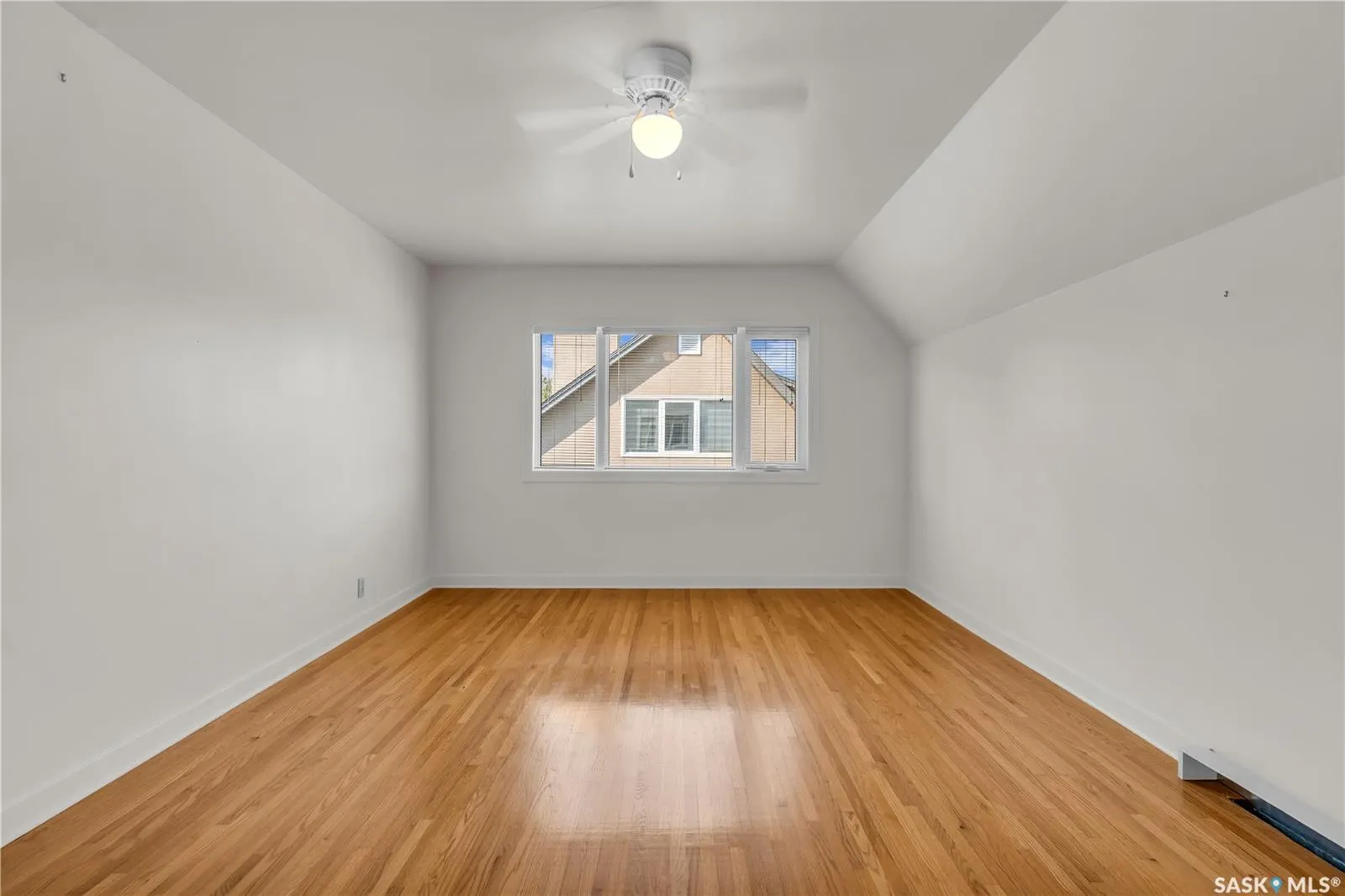 13 Lamont CRESCENT