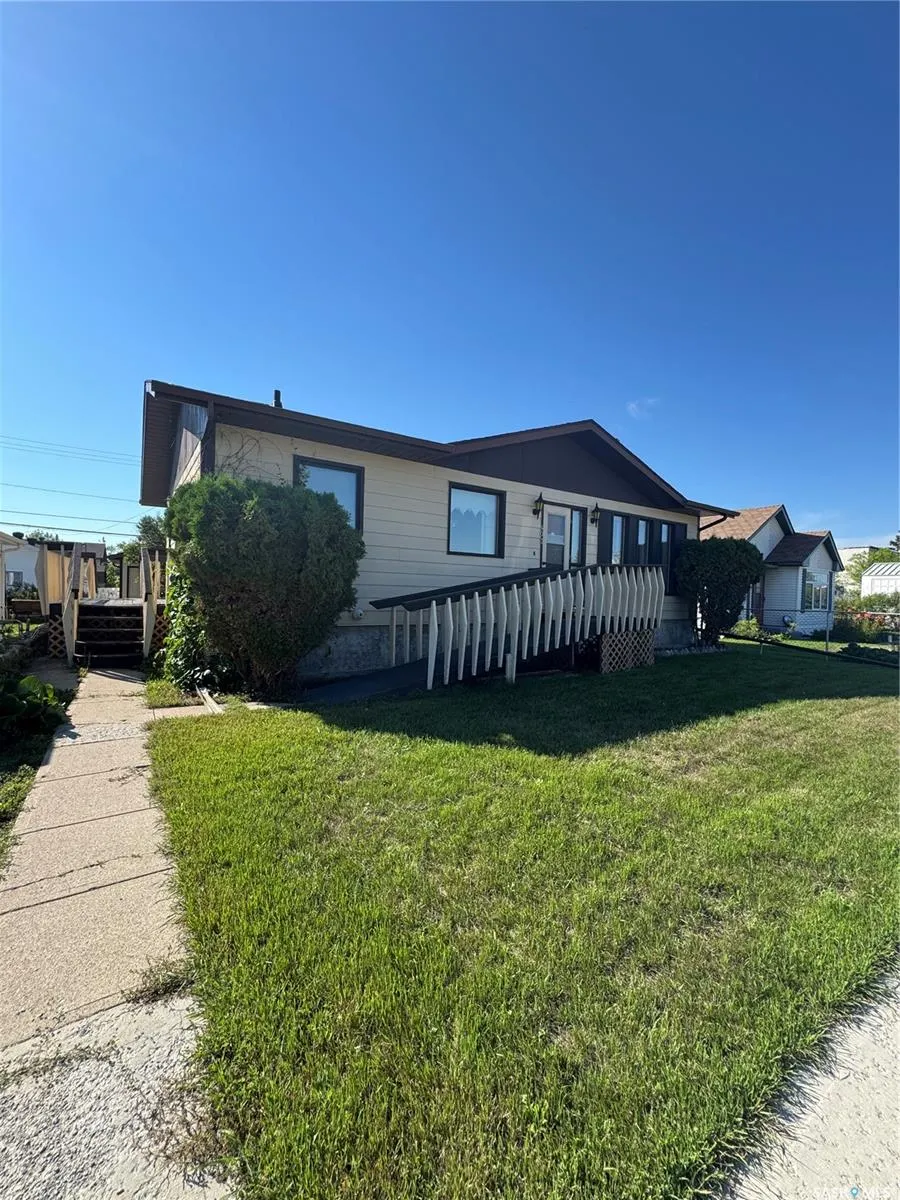 403 Churchill STREET