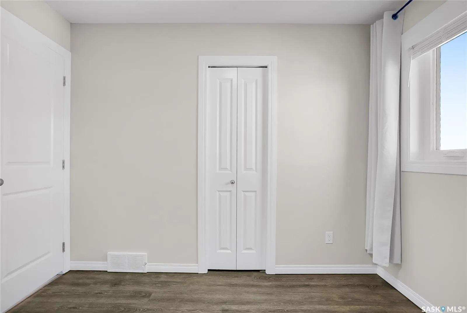 418 Veltkamp CRESCENT