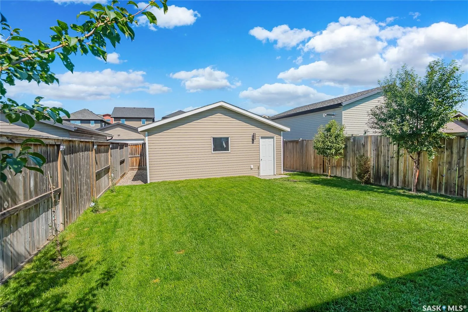 418 Veltkamp CRESCENT
