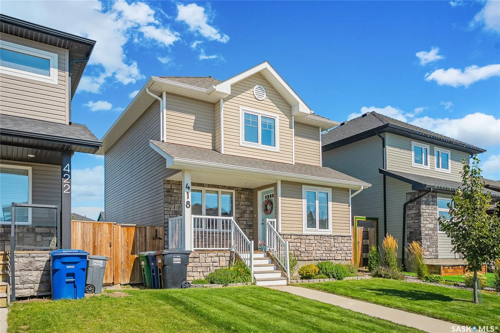 418 Veltkamp CRESCENT