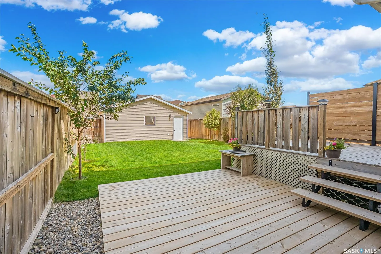418 Veltkamp CRESCENT