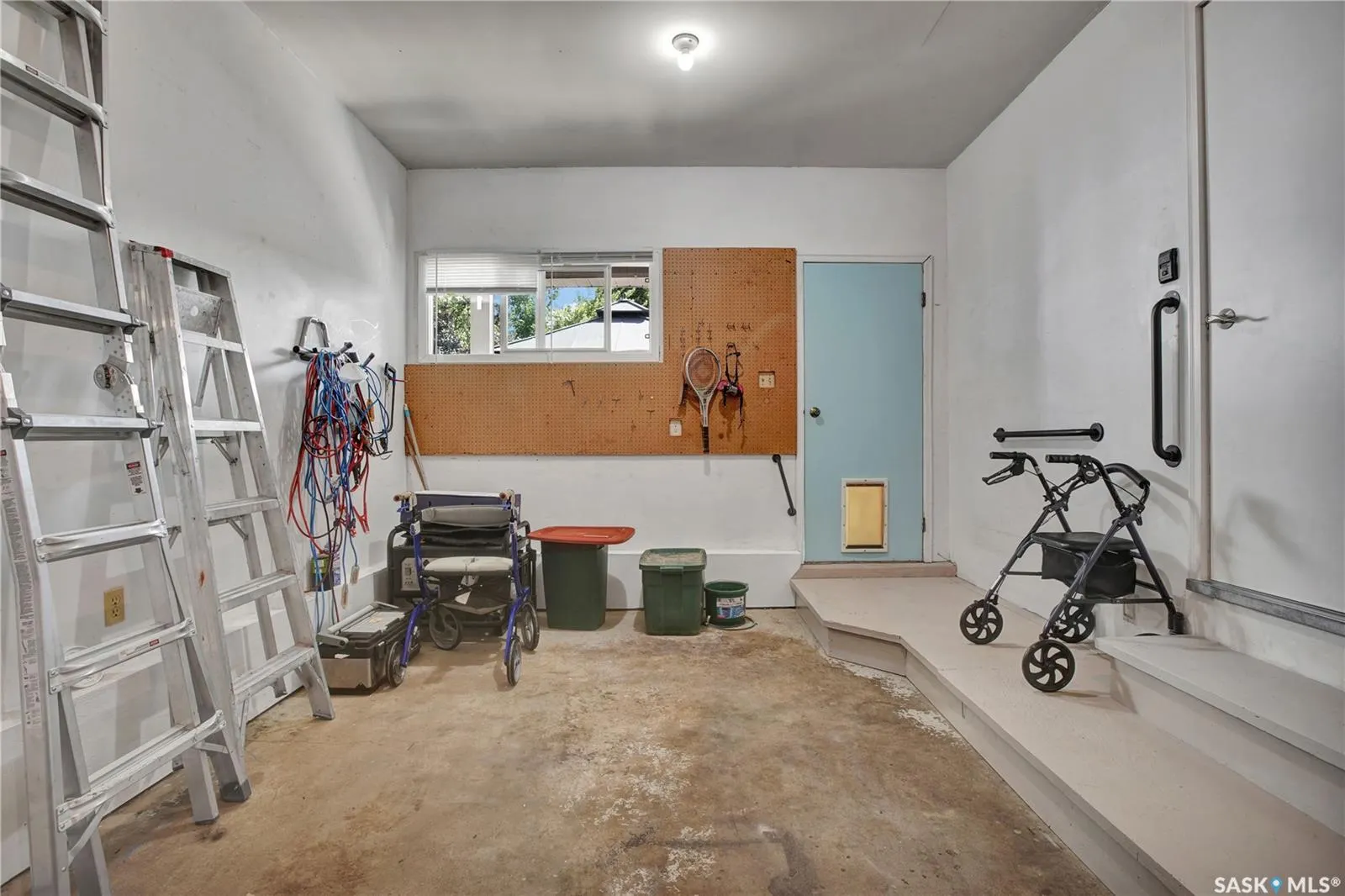 128 Delaronde ROAD