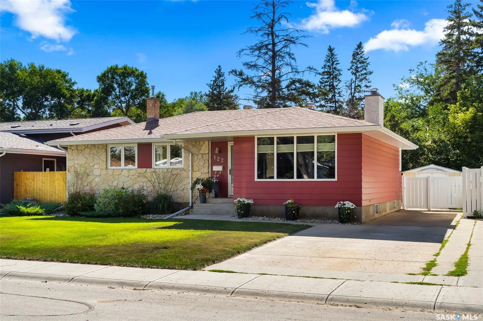 122 Compton ROAD