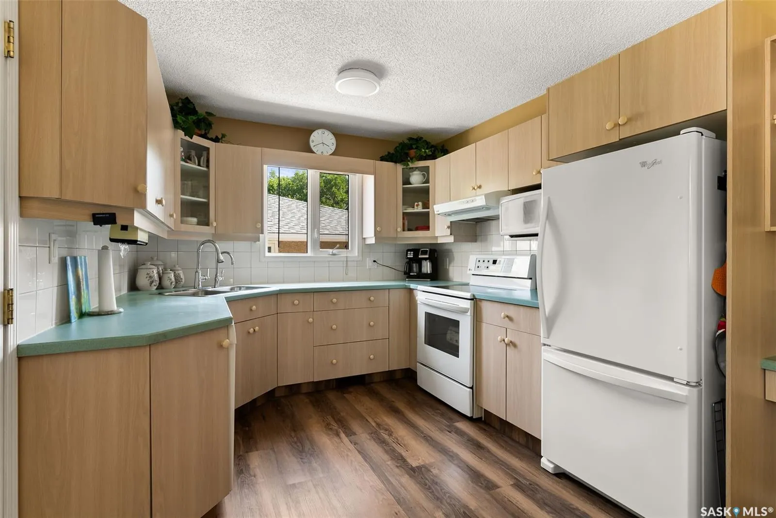 99 Magee CRESCENT