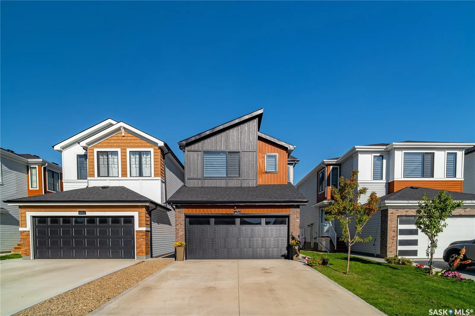 4657 Ferndale CRESCENT