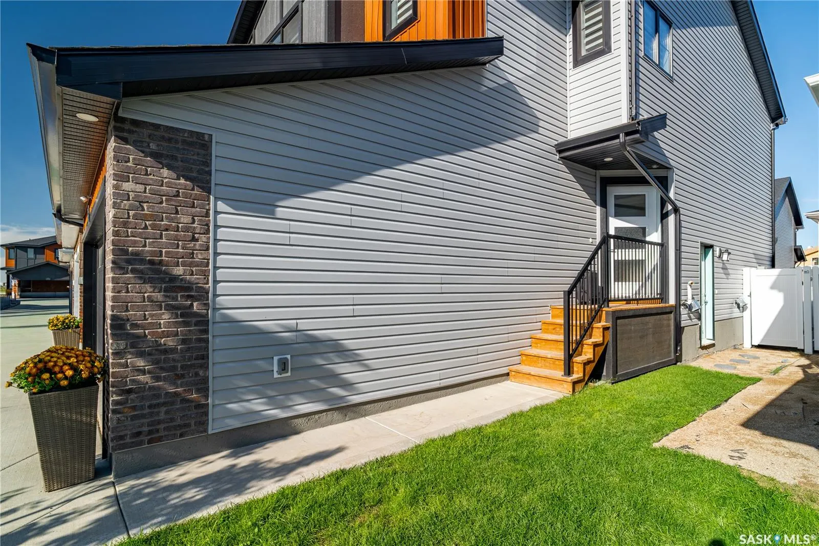 4657 Ferndale CRESCENT