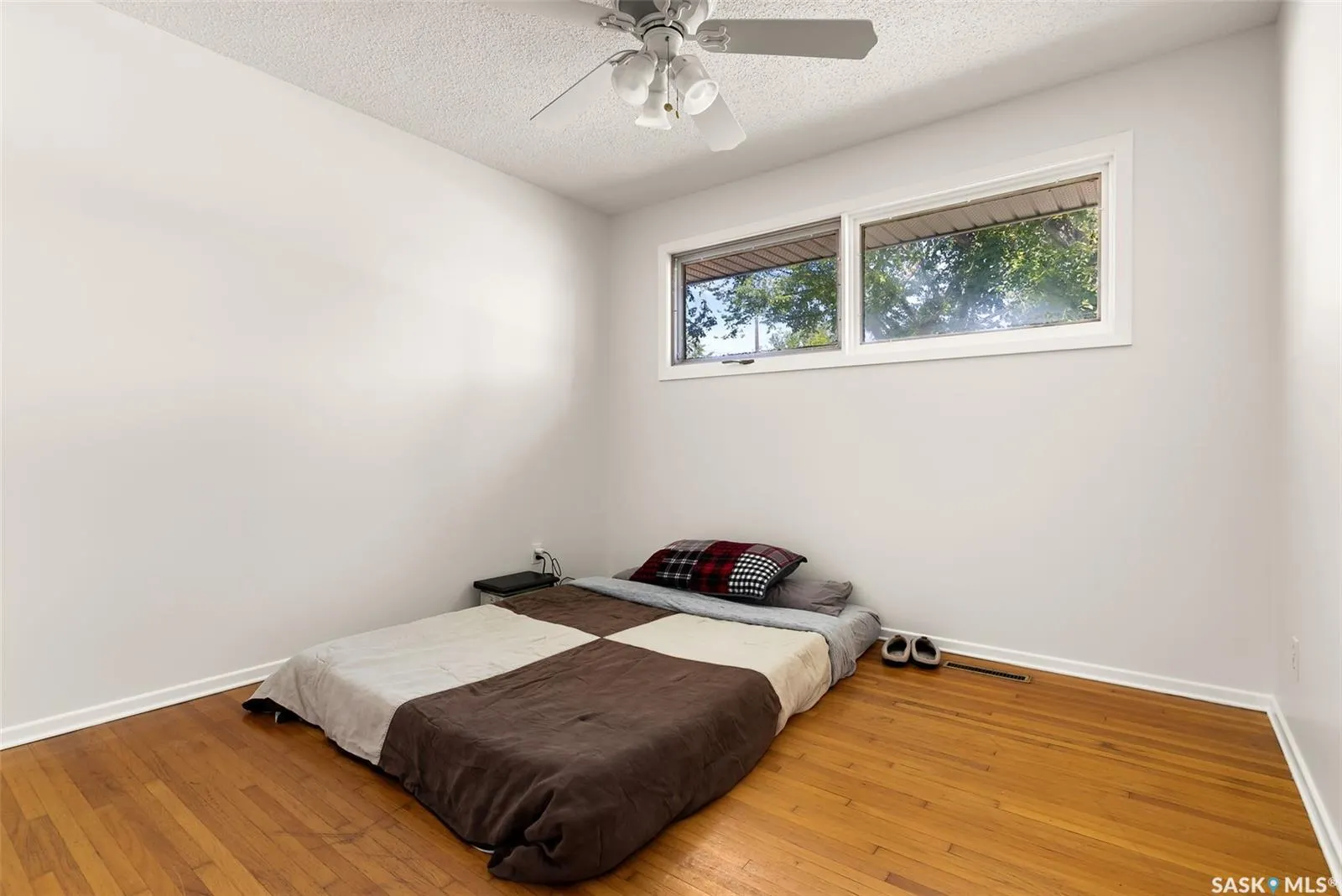 4 Burrows STREET