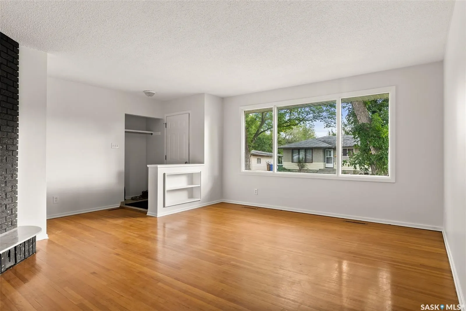 4 Burrows STREET