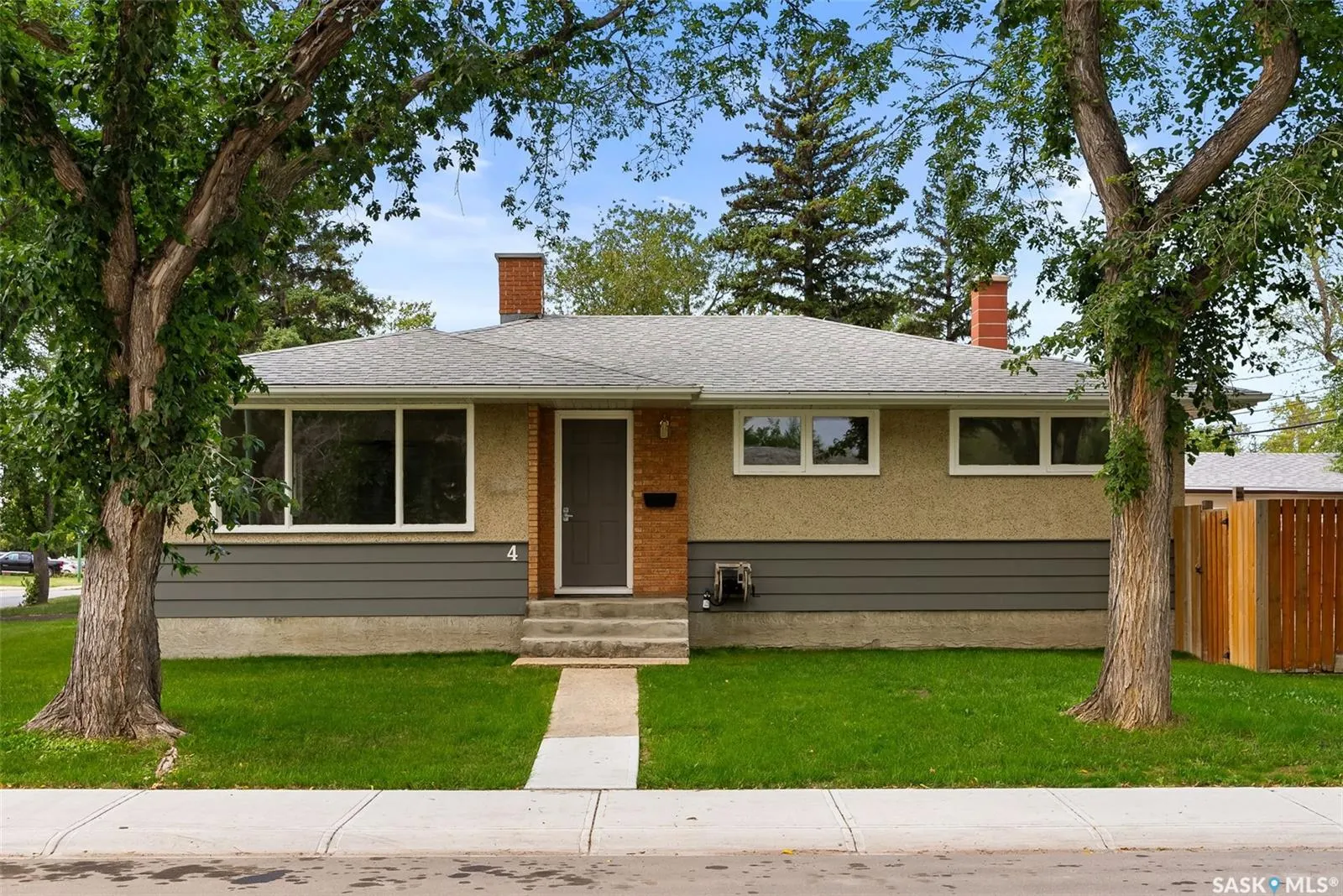 4 Burrows STREET